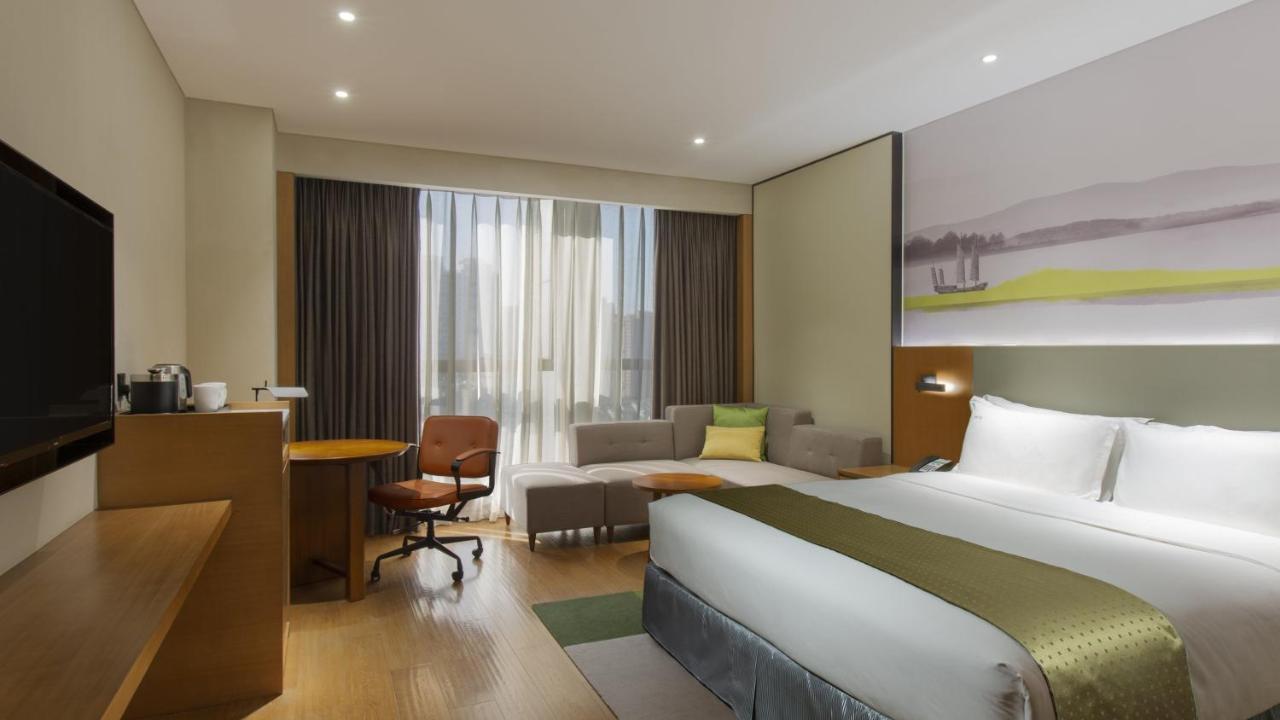 Holiday Inn & Suites Tianjin Downtown By Ihg,Tianjin Drum Tower,Joycity Shopping Mall,Tianjin Ancient Cultural Street,Haihe River,The Porcelain House,Convenient Access To Tianjin Binhai International Airport Exterior foto