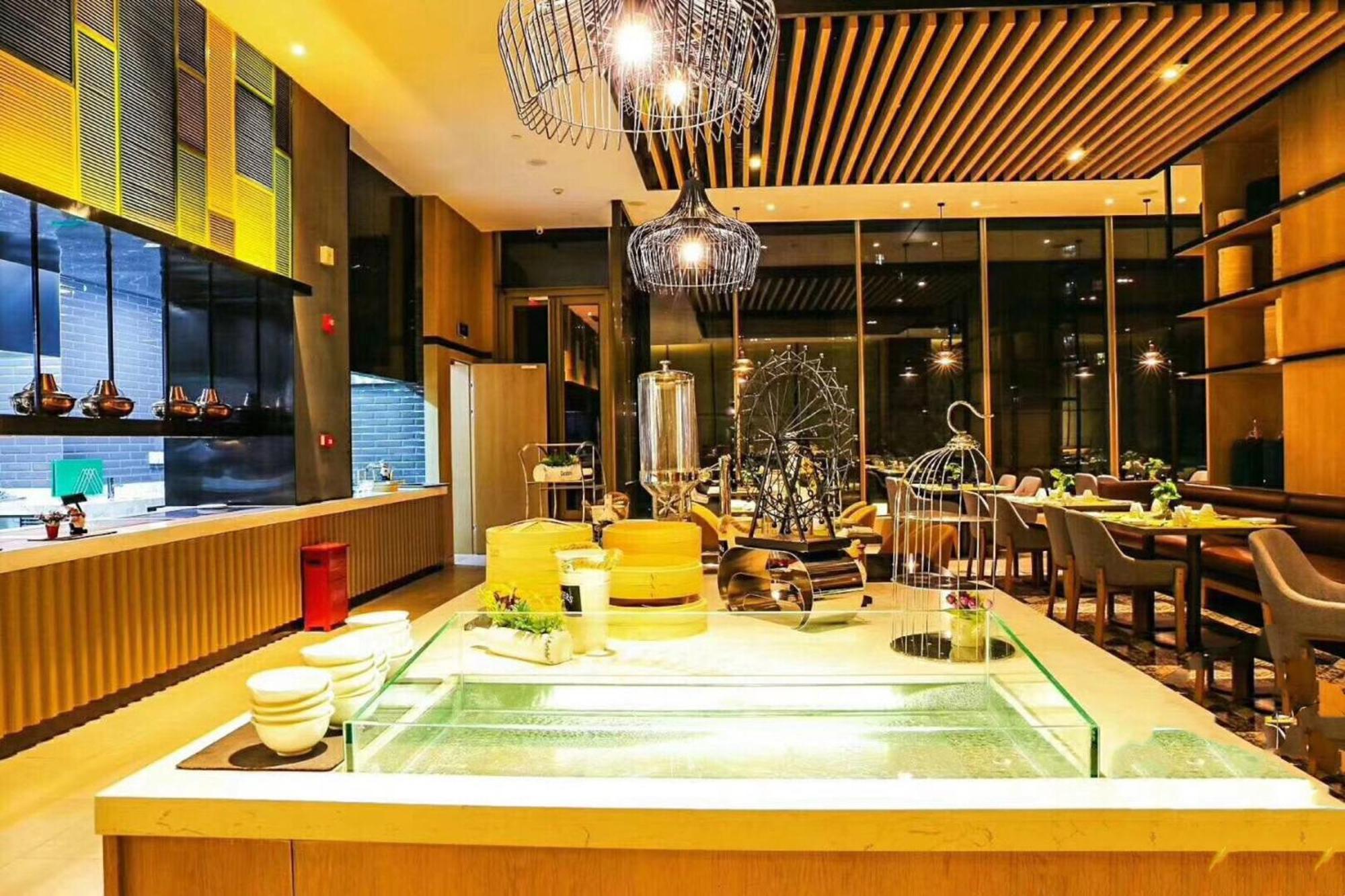 Holiday Inn & Suites Tianjin Downtown By Ihg,Tianjin Drum Tower,Joycity Shopping Mall,Tianjin Ancient Cultural Street,Haihe River,The Porcelain House,Convenient Access To Tianjin Binhai International Airport Exterior foto
