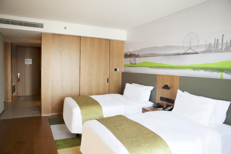 Holiday Inn & Suites Tianjin Downtown By Ihg,Tianjin Drum Tower,Joycity Shopping Mall,Tianjin Ancient Cultural Street,Haihe River,The Porcelain House,Convenient Access To Tianjin Binhai International Airport Exterior foto